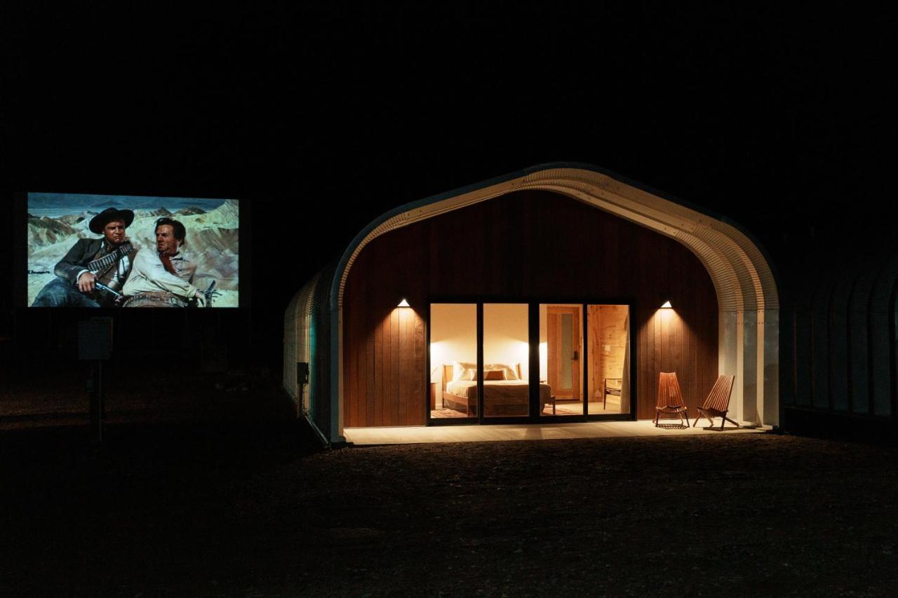 Frontier Drive Inn Center Exterior foto